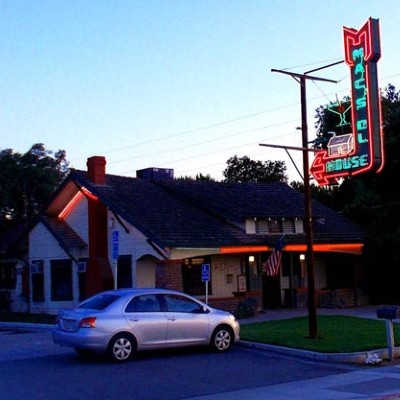 Mac's Old House popular Antioch restaurant